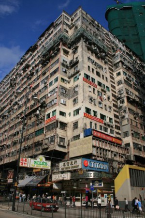 HONG KONG, 10ième étage 20ième fenêtre sur la droite: notre hébergement